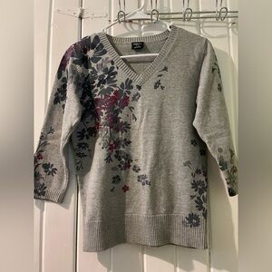 Tribal floral sweater-petite small like new
